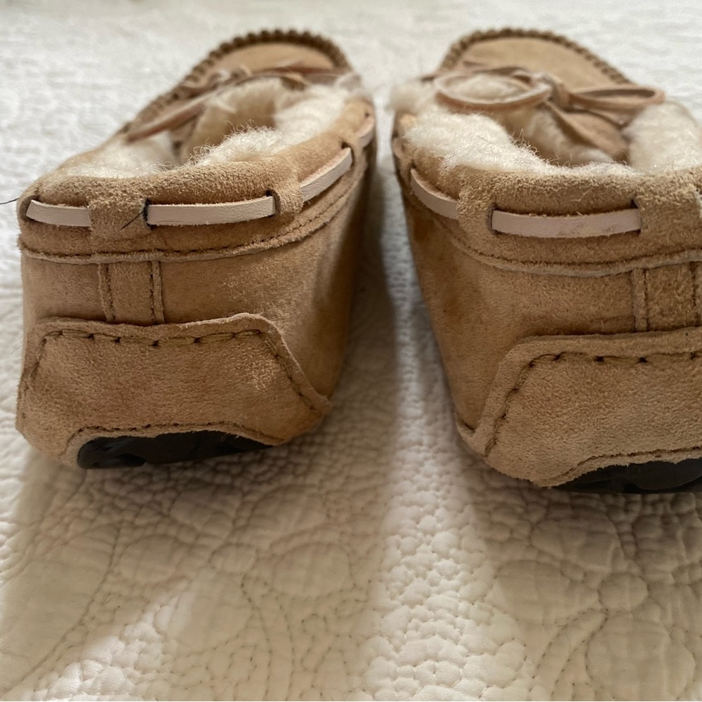 COPY - UGG Dakota slipper